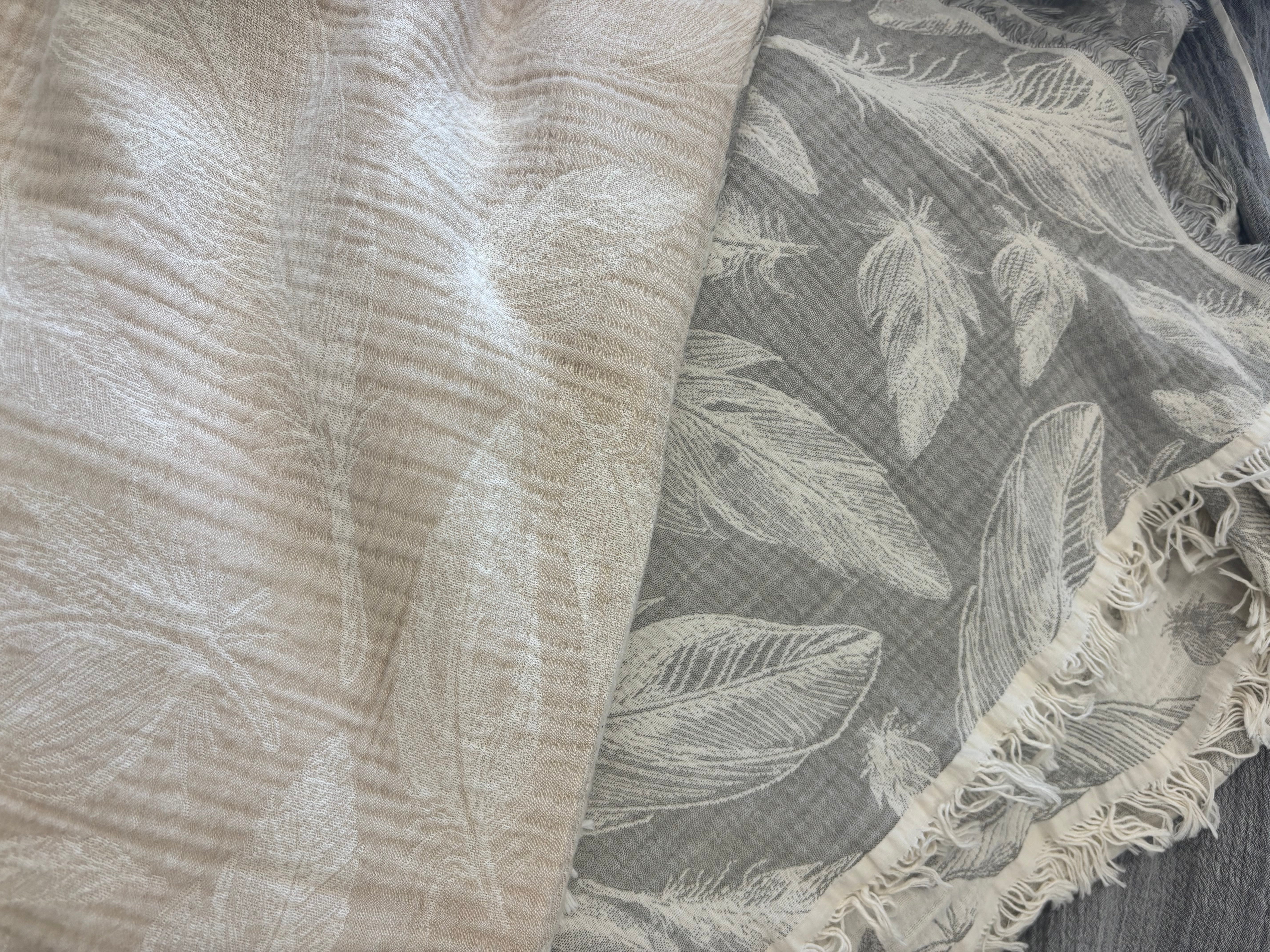 Muslin Throw - Feather -
