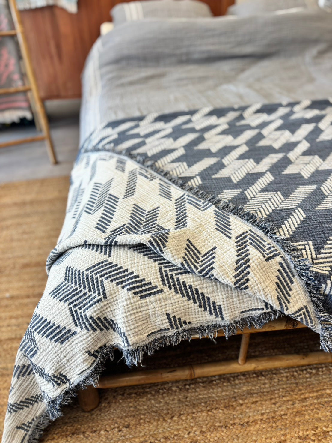 Arrow Muslin Throw
