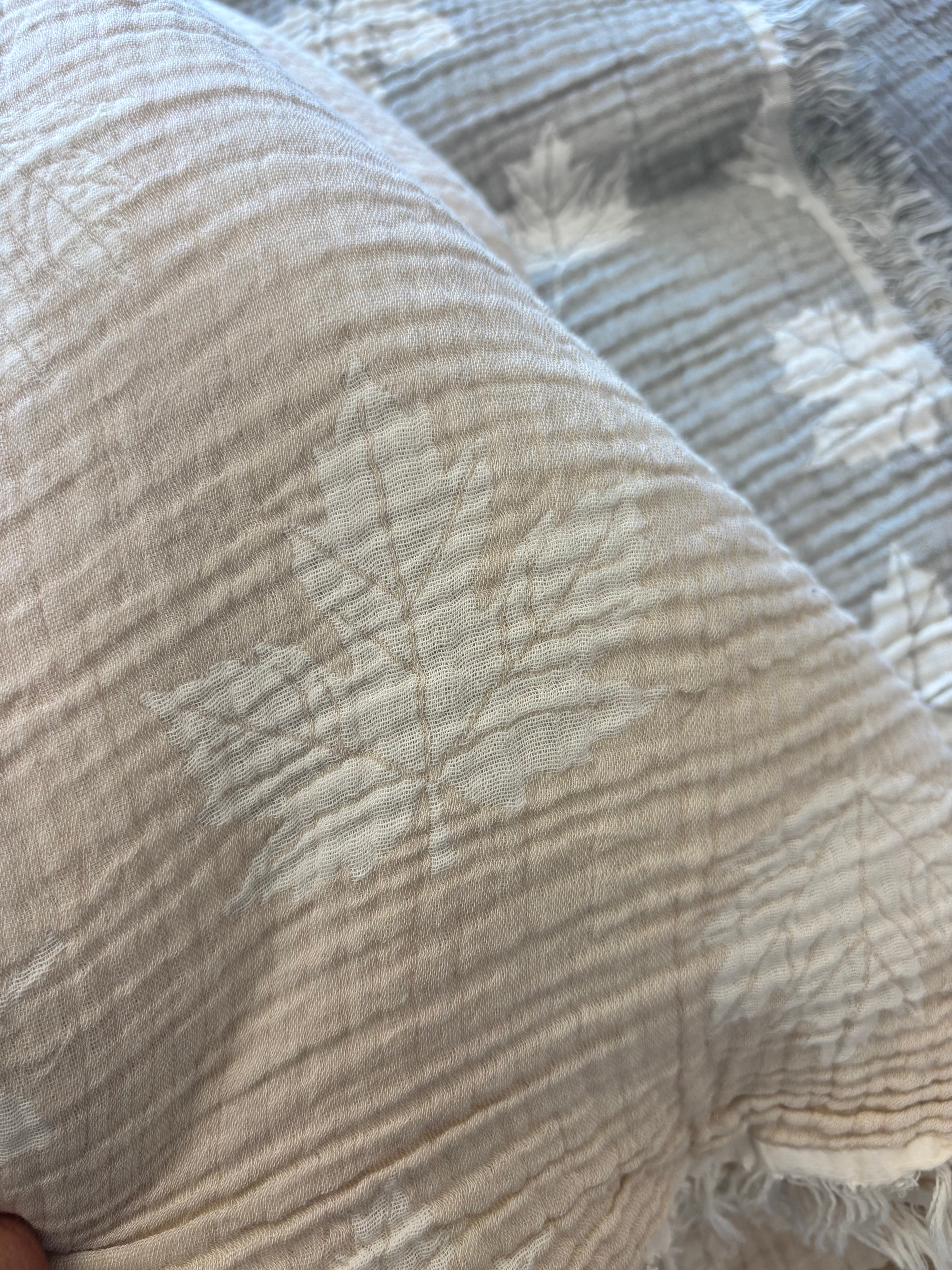 Muslin Throw - Leaf -