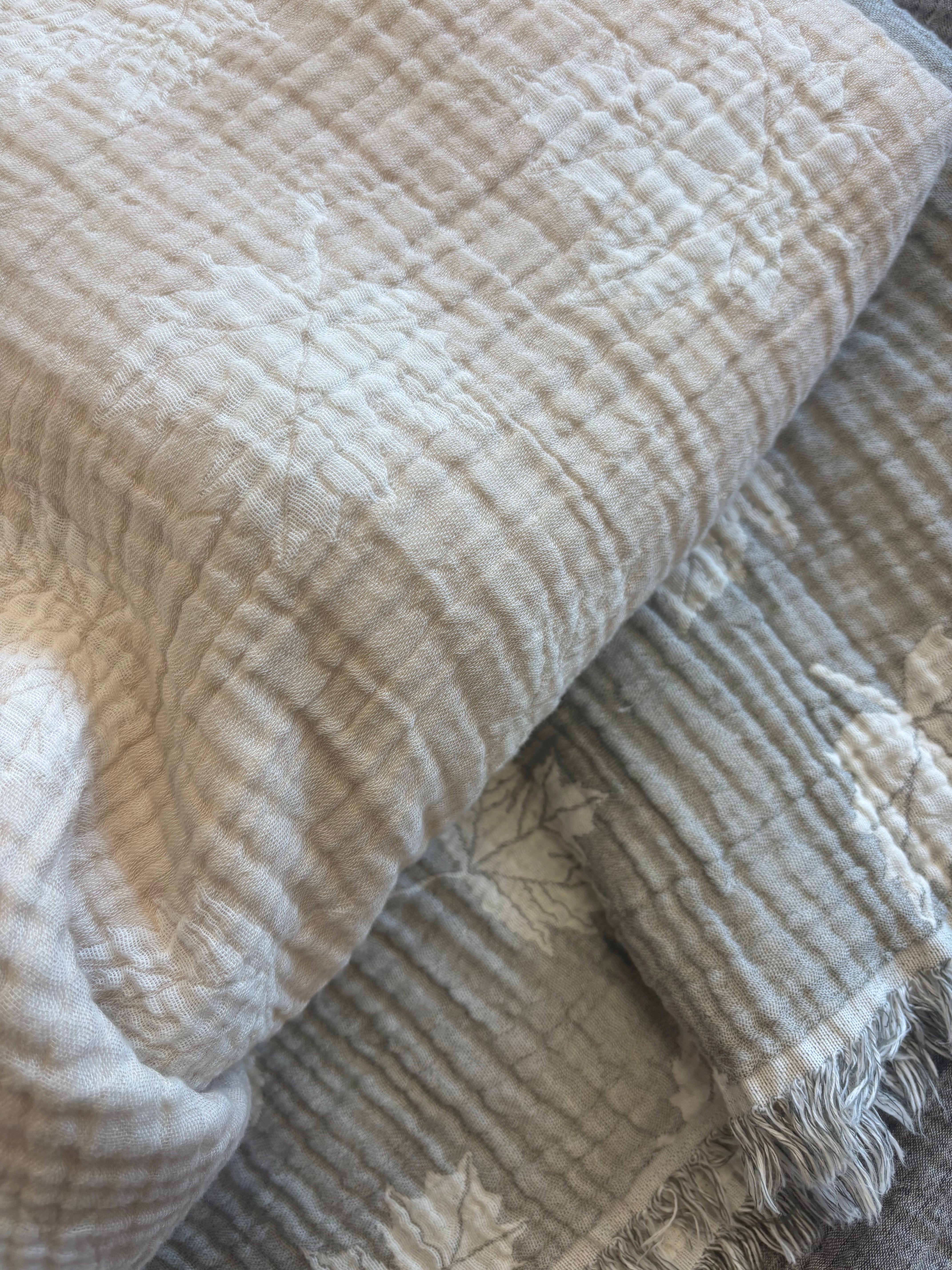 Muslin Throw - Leaf -